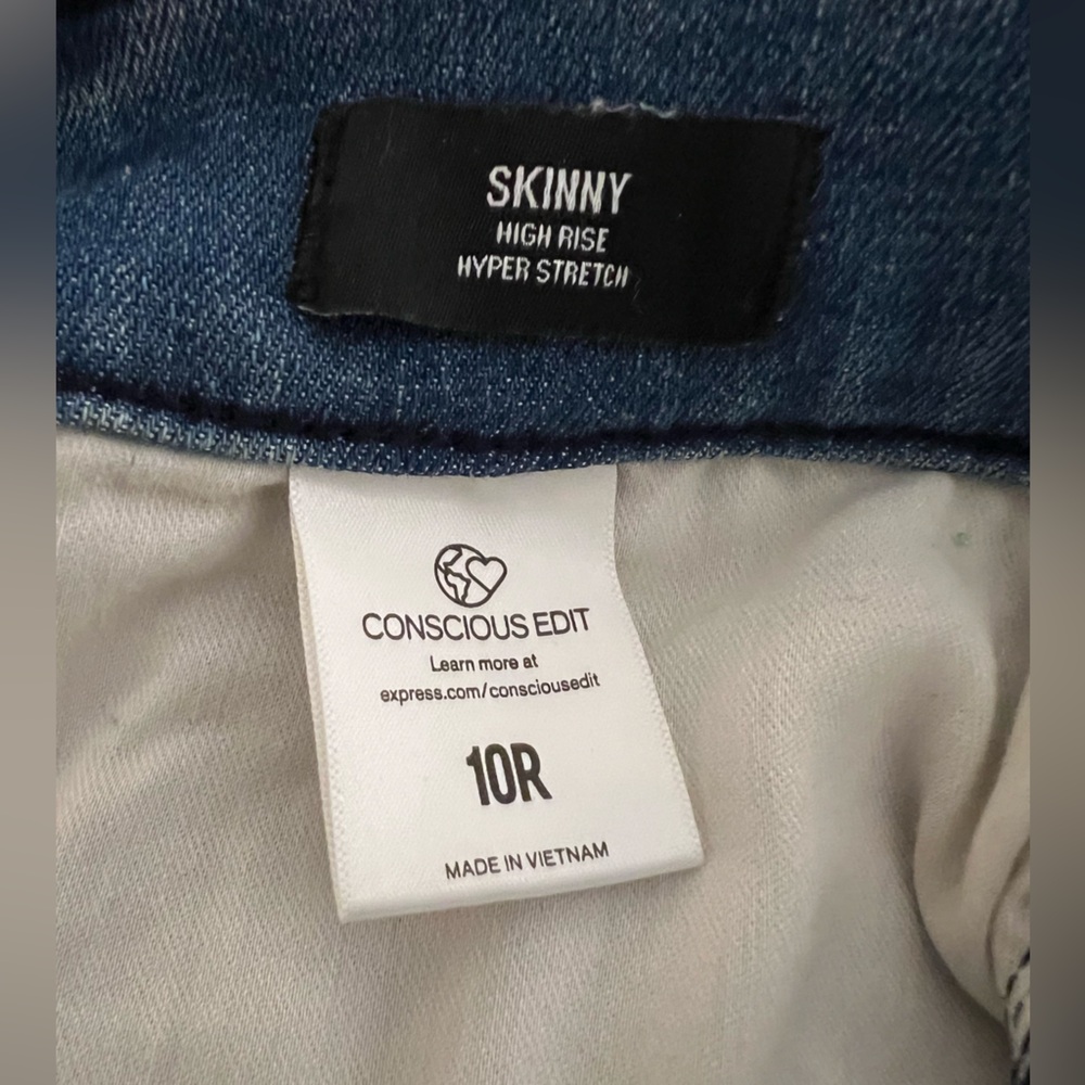 Express skinny jeans. High rise. - Picture 2 of 5
